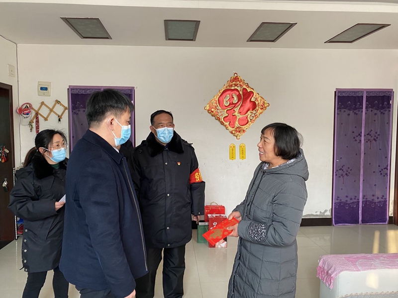 博農(nóng)集團(tuán)走訪慰問老黨員、因公去世黨員干部家屬